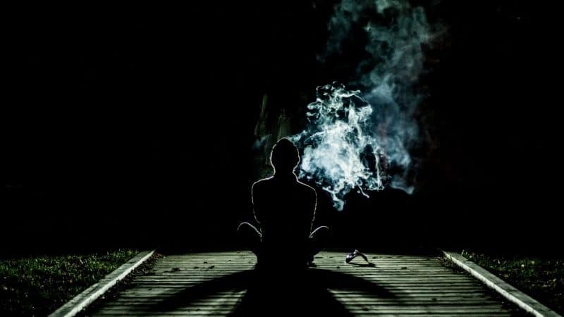 Quais são os sinais de que alguém que usa maconha