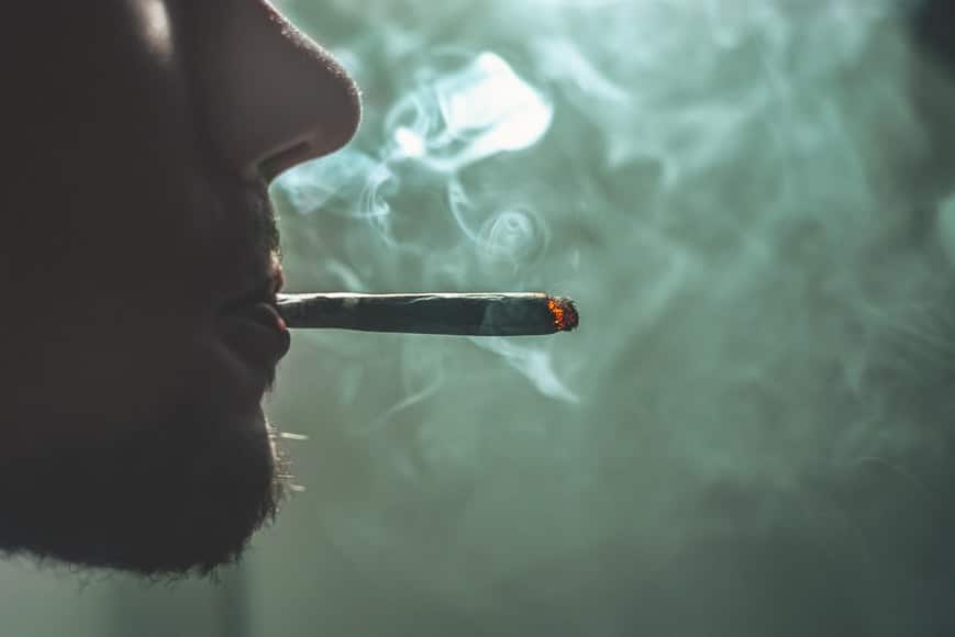 Drogas lícitas e ilícitas: quais são as consequências para usuários?